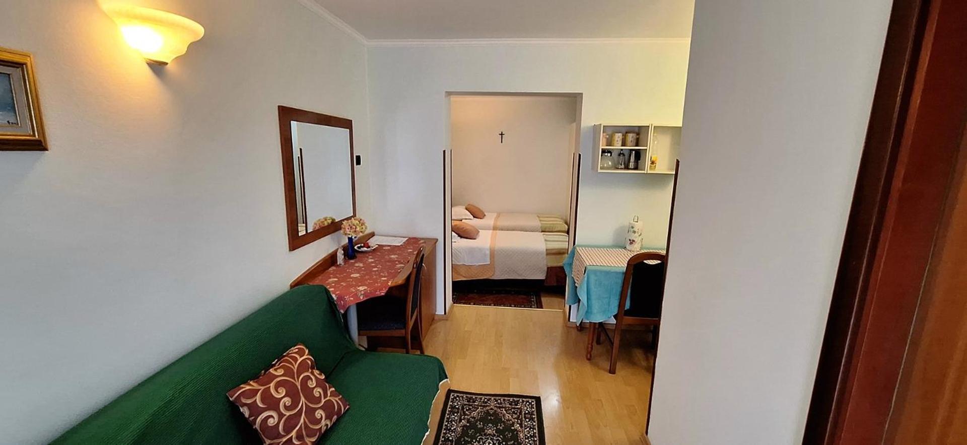 Apartments And Rooms Laura Pazin Exterior photo